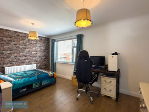 Bedroom- click for photo gallery